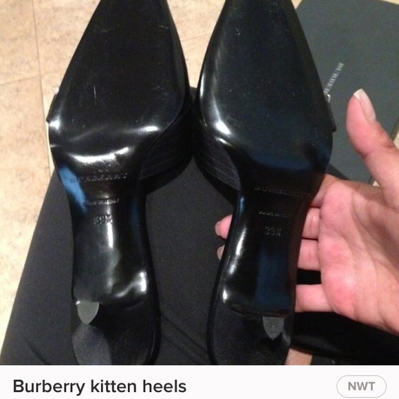 😍💕Burberry kitten heels😍💕 - Picture 3 of 3